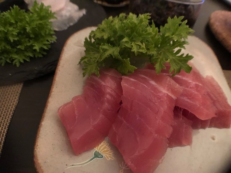 マグロ 刺身.jpg